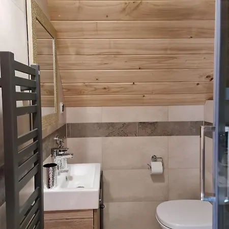 Zabie Dworki Luxury & *