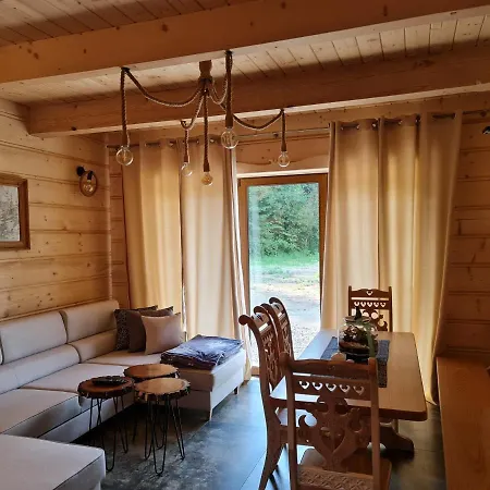 Zabie Dworki Luxury & 木屋 Witów
