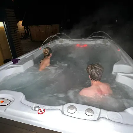 Zabie Dworki Luxury &