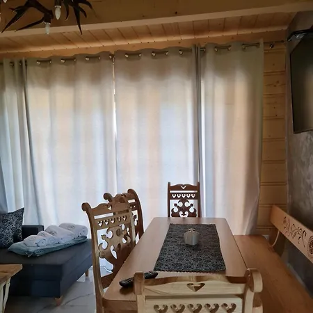 Zabie Dworki Luxury & Chalet *
