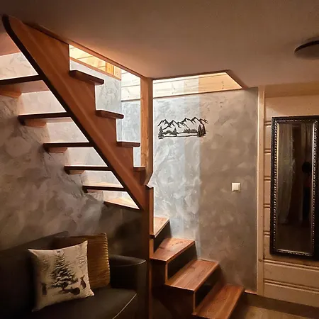 Zabie Dworki Luxury & בקתה