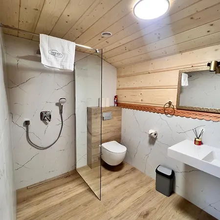 Zabie Dworki Luxury & Шале