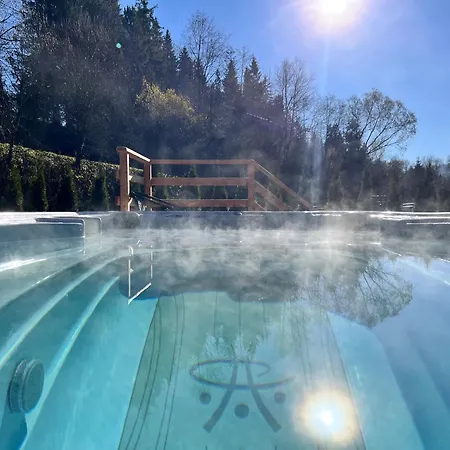 Zabie Dworki Luxury & *