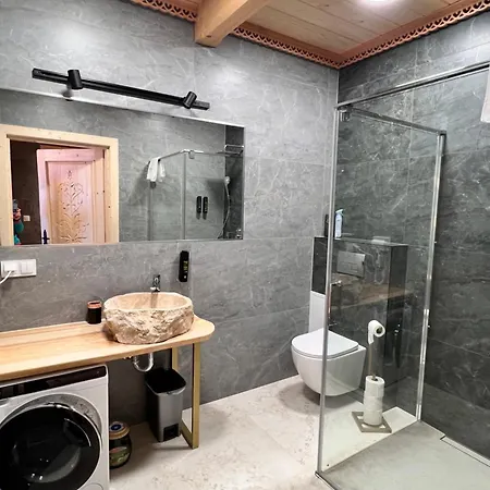 Zabie Dworki Luxury & * Witów