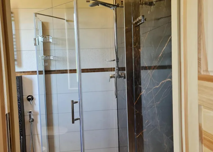 Zabie Dworki Luxury &