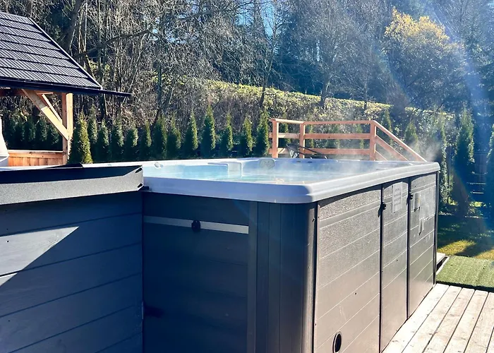 Zabie Dworki Luxury & Chalet *